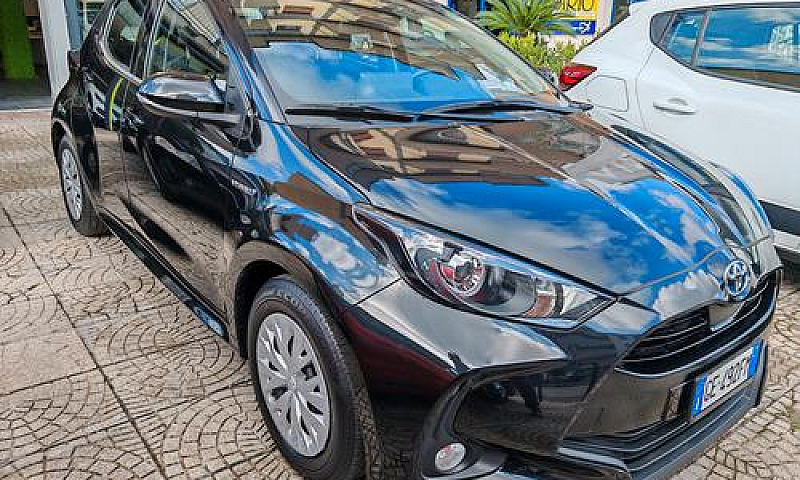 Toyota Yaris 1.5 Hyb...