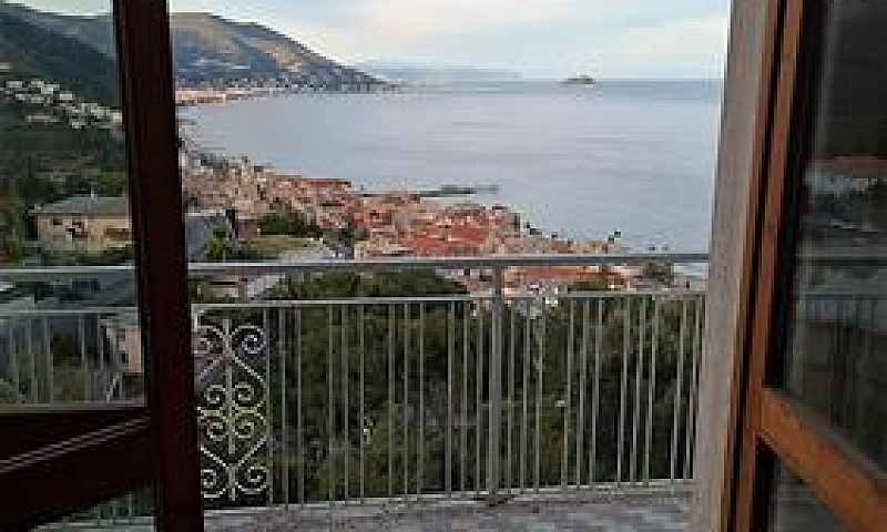 Attico Balconata E G...