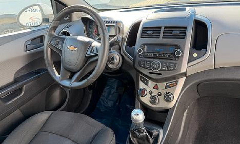 Chevrolet Aveo 1.2 8...