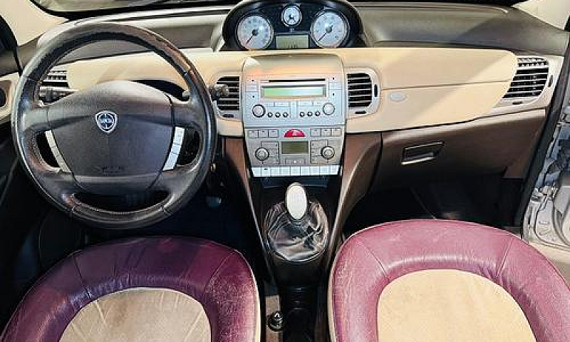 Lancia Ypsilon 1.4*G...