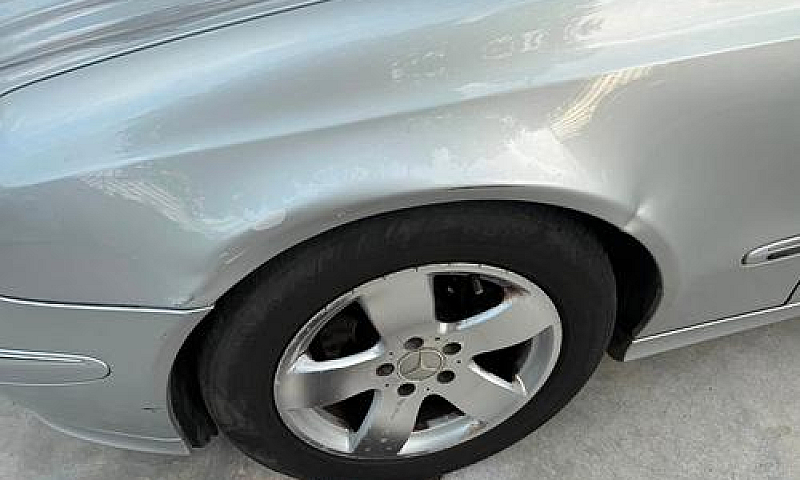 Mercedes-Benz E 220 ...