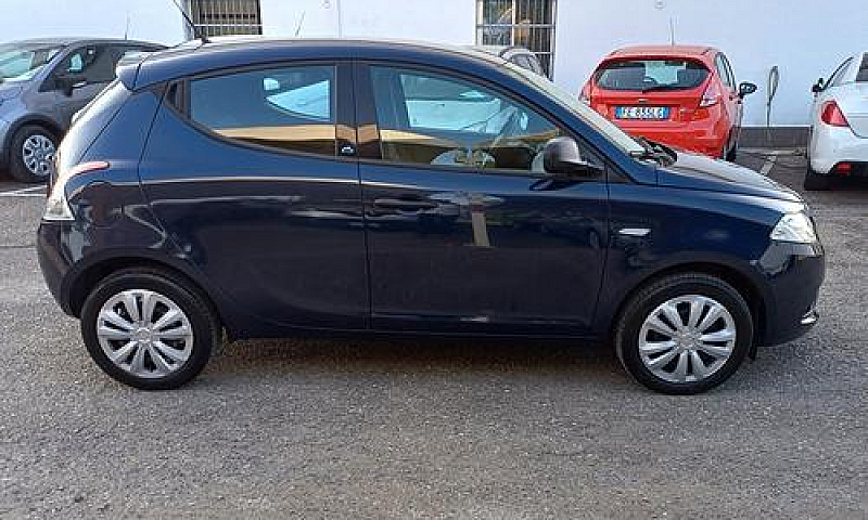 Lancia Ypsilon 1.2 6...