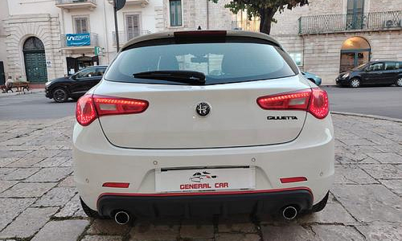 Alfa Romeo Giulietta...