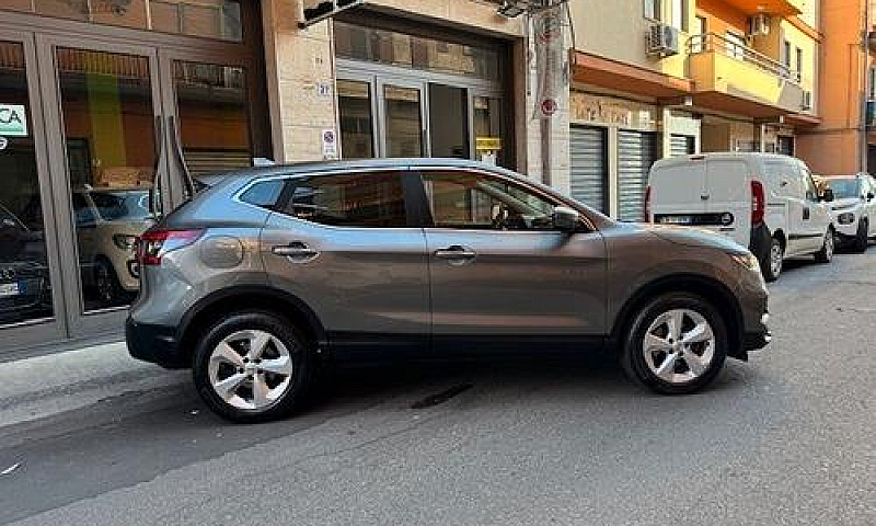 Nissan Qashqai 1.5 D...