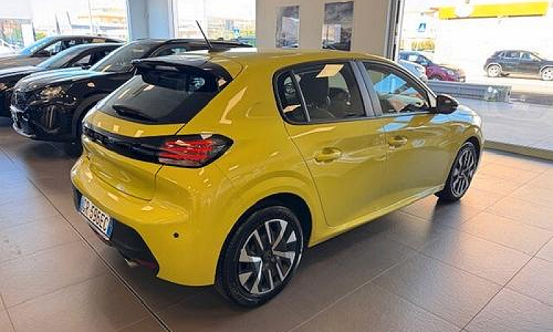 Peugeot 208 Puretech...