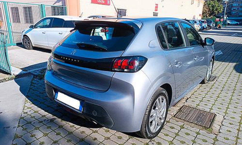 Peugeot 208 Puretech...