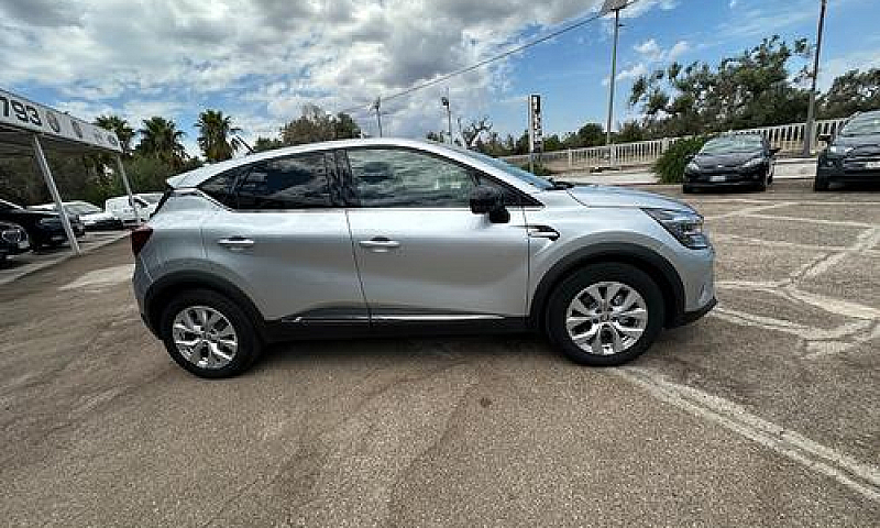 Renault Captur Hybri...