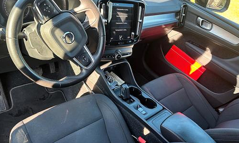 Volvo Xc40 (2017-->)...