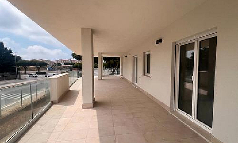 Ampio Appartamento D...