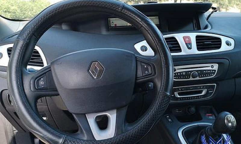 Renault Megane Sceni...