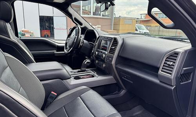 Ford F150 Raptor...