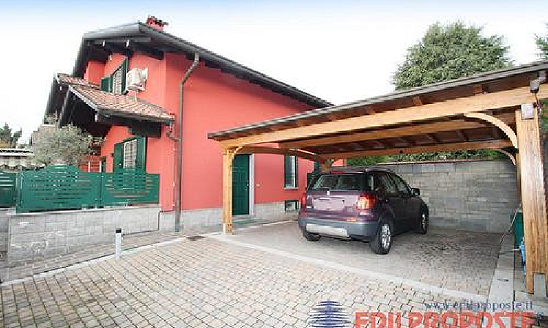 Appartamento In Vill...