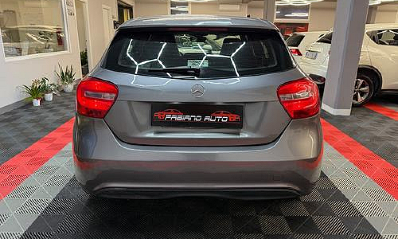 Mercedes-Benz A 180 ...