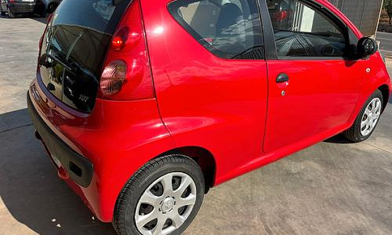 Peugeot 107 1.0 68Cv...