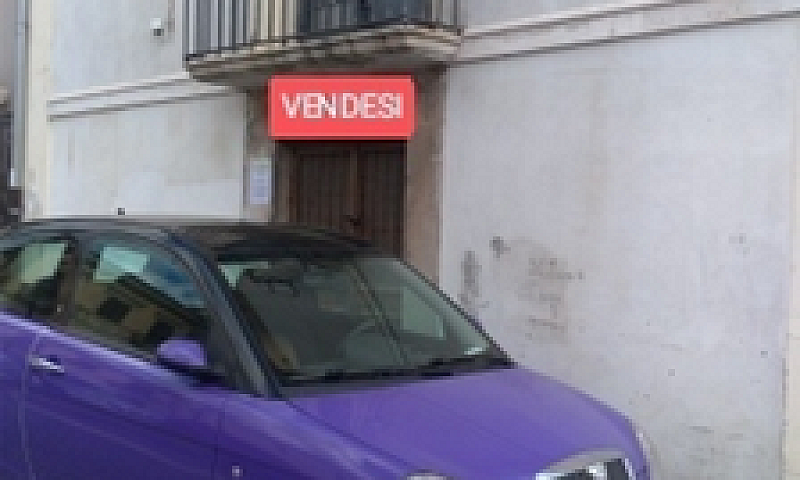 Locale Seminterrato ...
