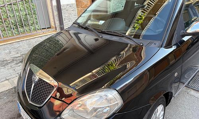 Lancia Ypsilon 2ª Se...