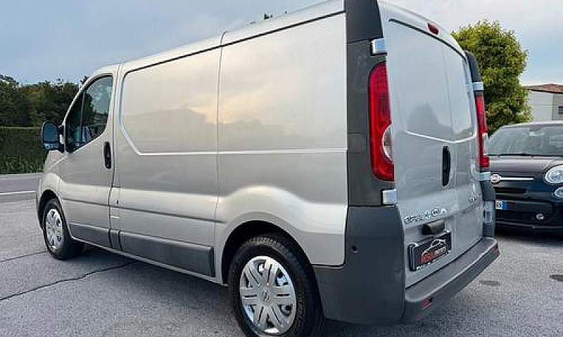 Opel Vivaro 27 2.0 C...