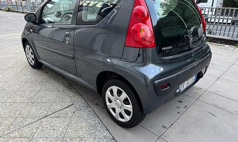 Peugeot 107 1.0 Km 6...