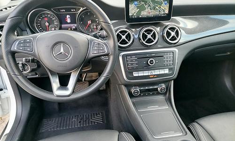 Mercedes-Benz Gla 20...