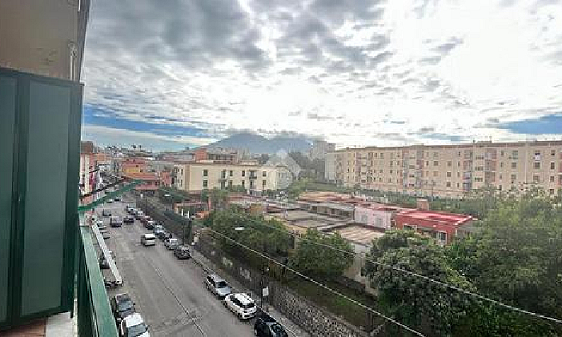 2 Locali A Napoli...