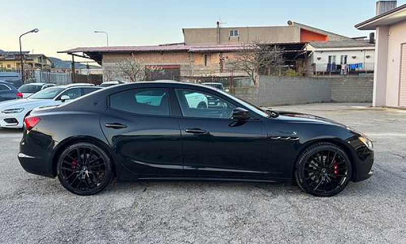 Maserati Ghibli V6 4...