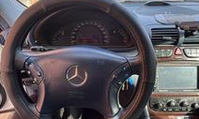 Mercedes C...