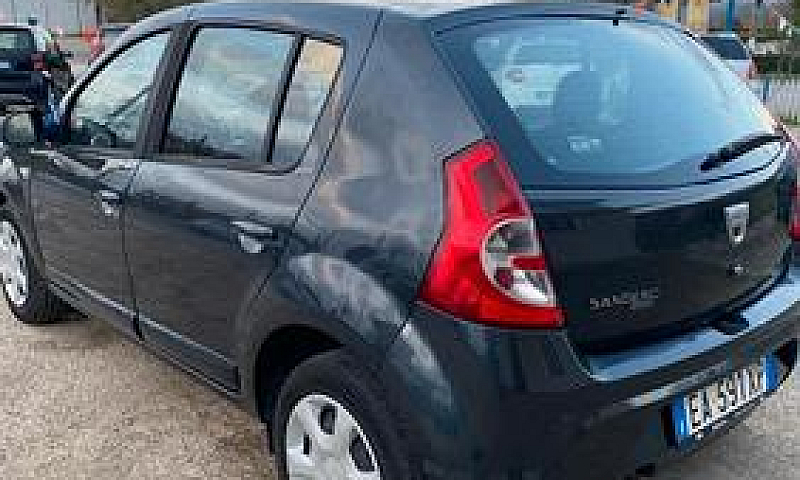 Dacia Sandero 1.4 8V...