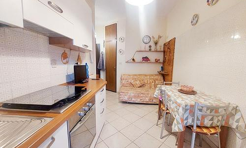 350 Metri Mare Confi...
