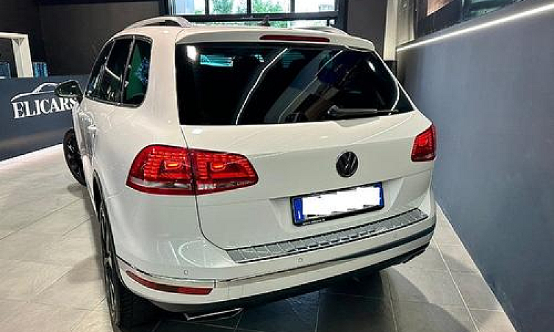 Volkswagen Touareg 3...