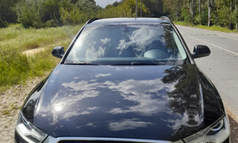 Vendo Audi Q3...