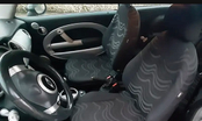 Mini Cooper 1.6D...