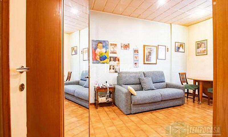 -Monolocale Con Balc...