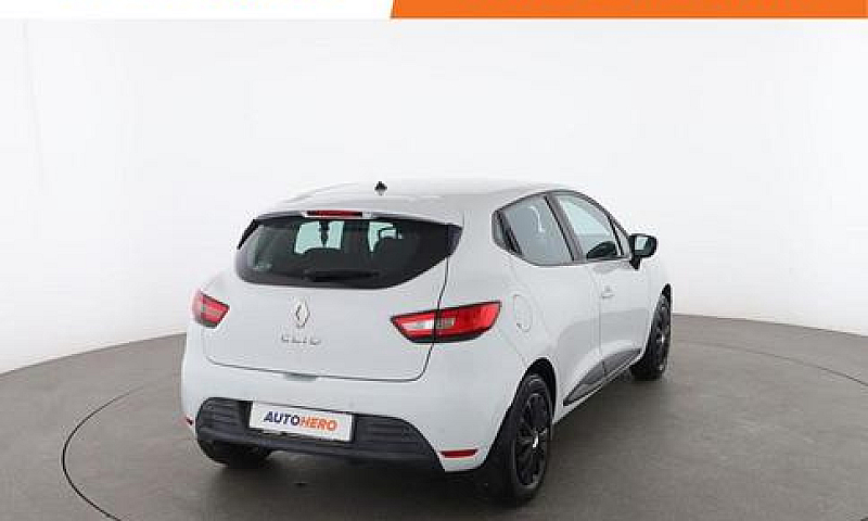 Renault Clio Ns60271...