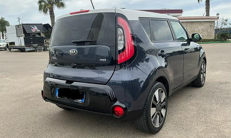 Kia Soul 1.6 Crdi 13...