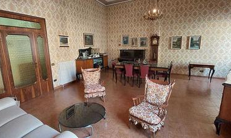 Appartamento A Ascia...