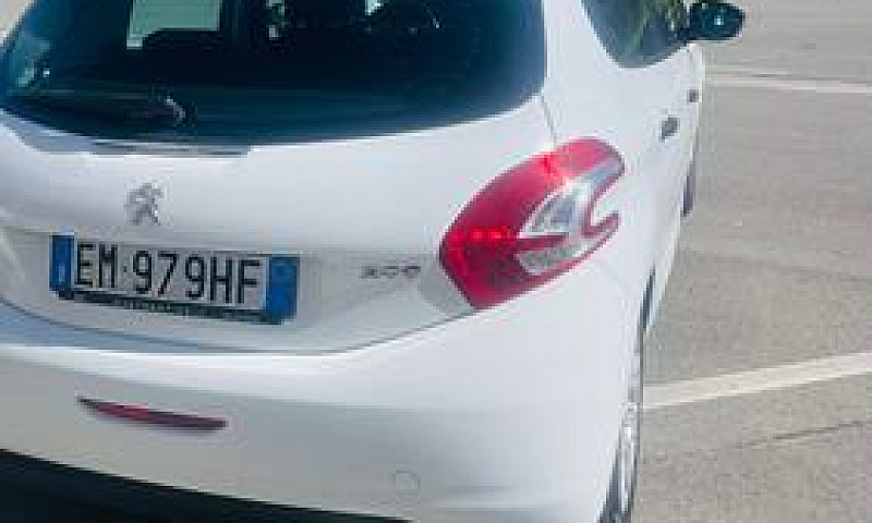 Peugeot 208...