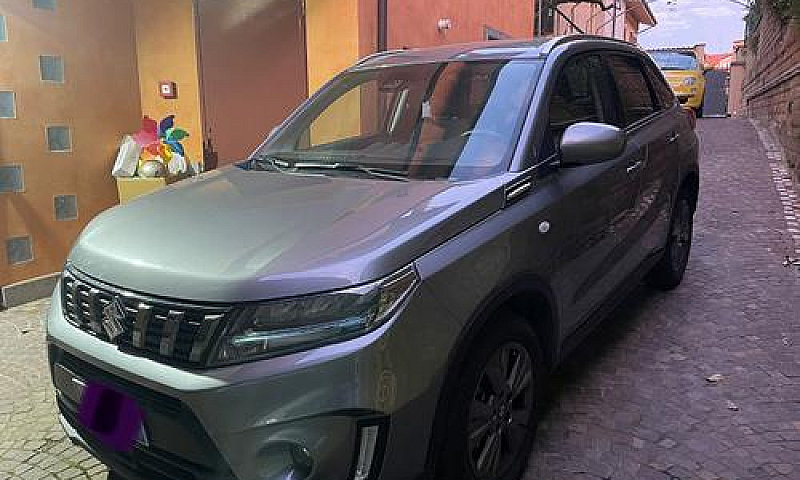 Suzuki Vitara (2015)...