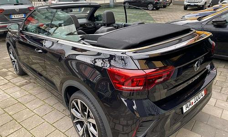 Volkswagen T-Roc Cab...