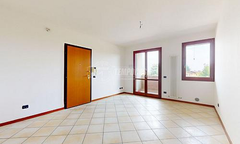 Trilocale Con Balcon...