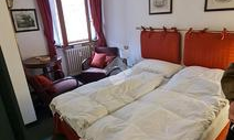 2 Locali A Pinzolo...