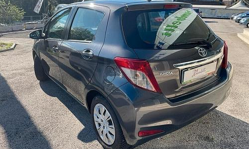 Toyota Yaris 1.0 5 P...