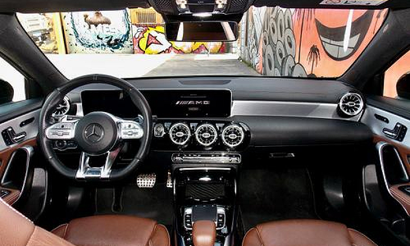 Mercedes A35 Amg...