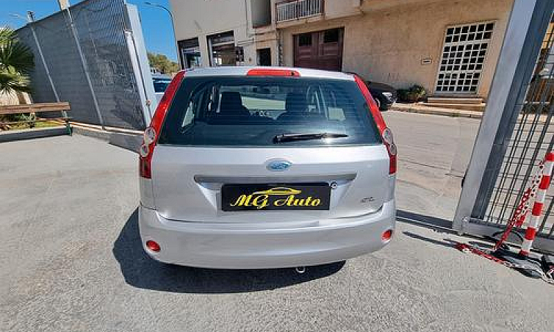 Ford Fiesta 1.4 Tdci...