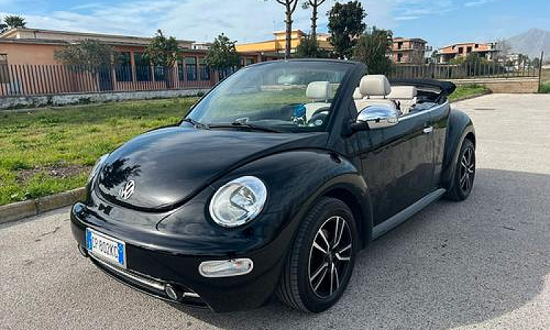 Volkswagen New Beetl...