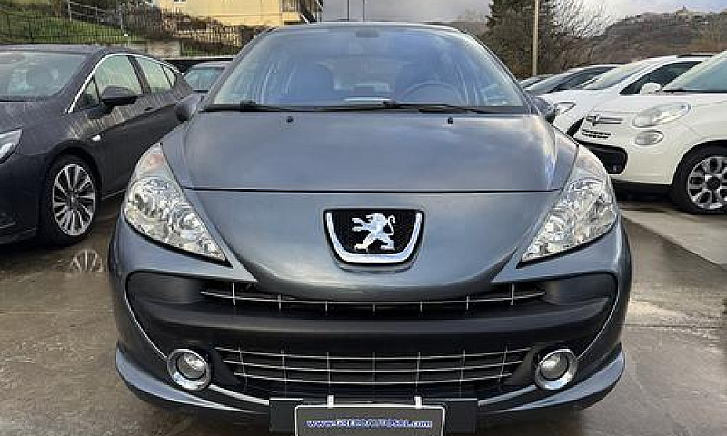 Peugeot 207 1.4 Hdi ...