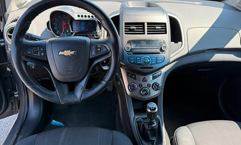 Chevrolet Aveo 1.2 8...