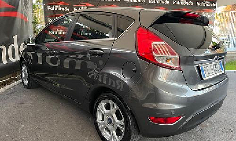 Ford Fiesta 1.5 Tdci...