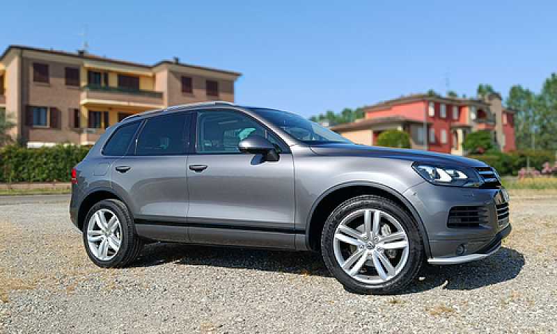 Volkswagen Touareg 3...