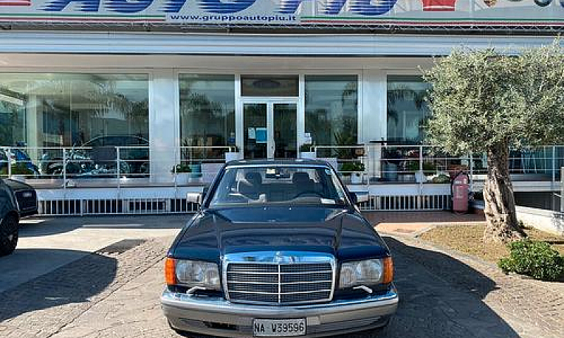 Mercedes-Benz 300 Se...