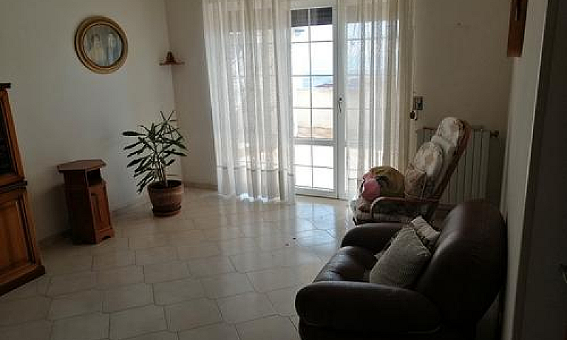 Casa Bifamiliare...